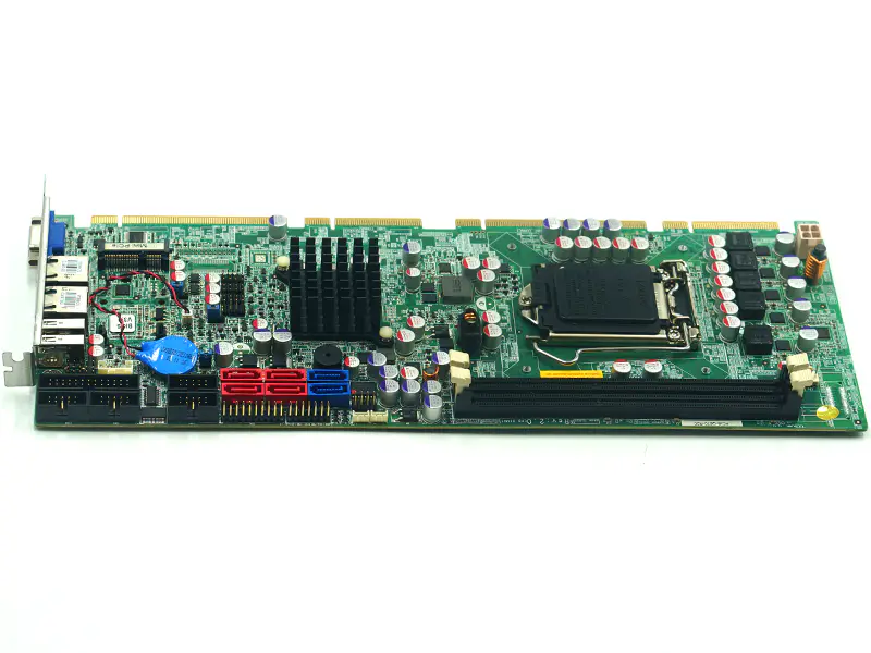 IEI PCIE-Q670-R20-emolevy