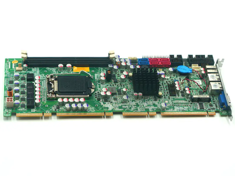 IEI PCIE-Q670-R20-emolevy