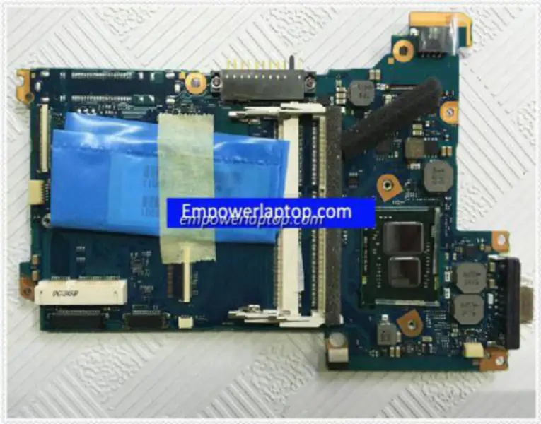 Toshiba FUL5Y4 Satellite R700 -emolevy (FUL5Y4)