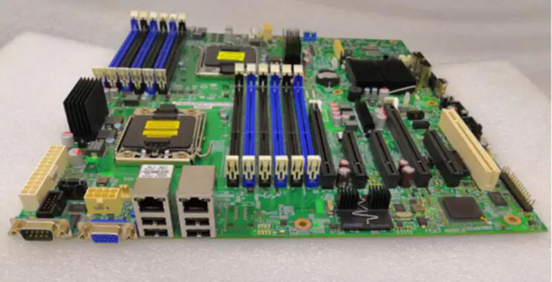 Intel S2400GP -palvelinemolevy