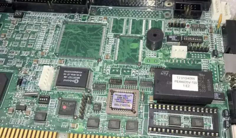 Phoenix Bios E686 Peak635V-100 Pentium III SL4Z2 -teollisuusemolevy E686 Peak635V-100 Pentium III SL4Z2