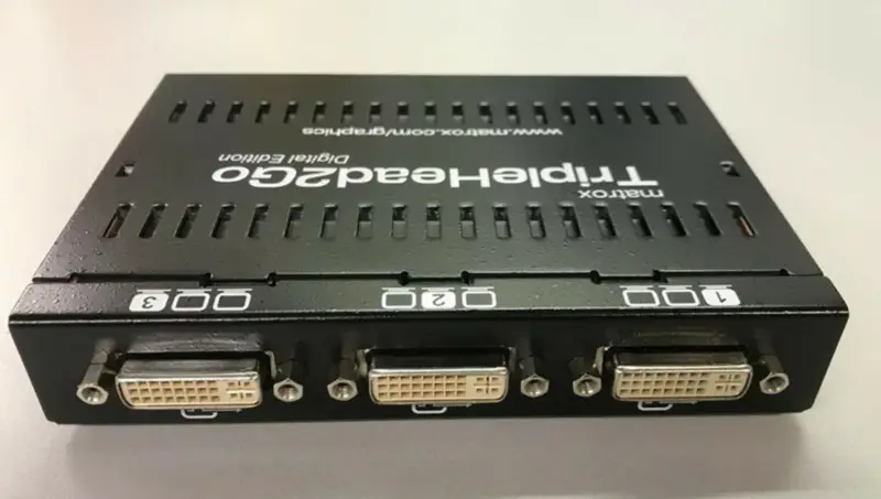 Matrox TripleHead2Go Digital T2G-D3D-IF -moninäyttösovitin Matrox TripleHead2Go Digital T2G-D3D-IF -moninäyttösovitin