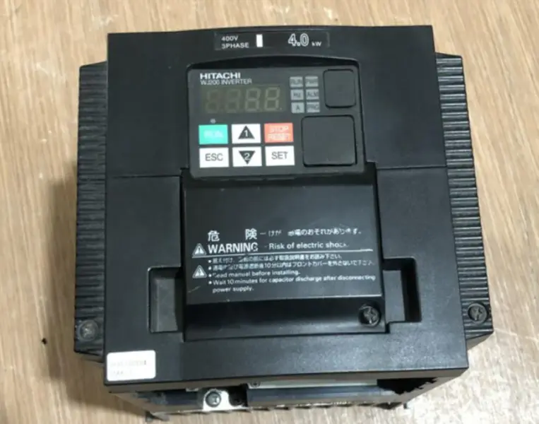 HITACHI INVERTTERI WJ200-040HFC-M 4.0KW UUSI