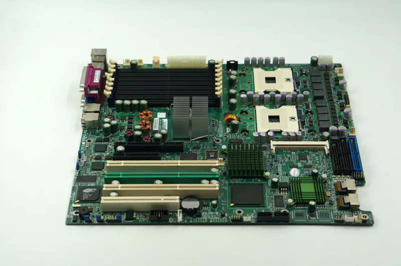 SuperMicro X6DH3-G2 8-porttinen SAS-palvelinemolevy RAID duplex 604
