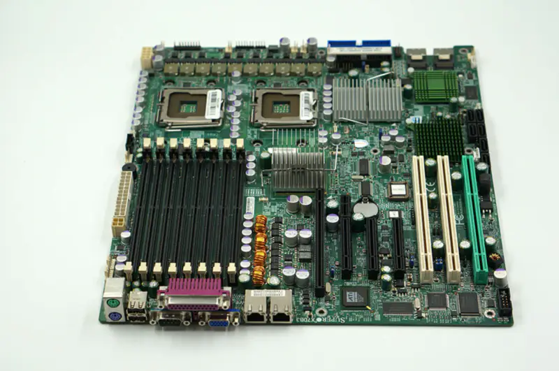 Supermicro X7DB3 -emolevy