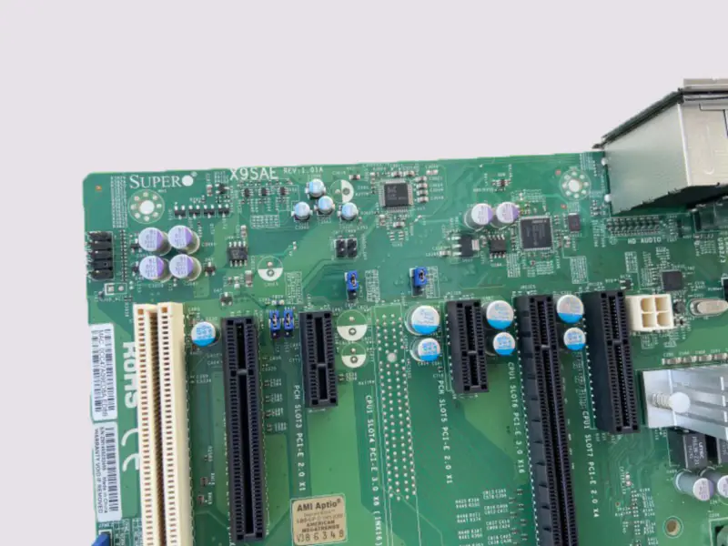 Supermicro X9SAE REV:1.01A teollisuusemolevy