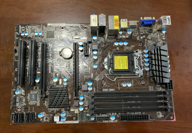 Asrock Z77 PRO3 -emolevy