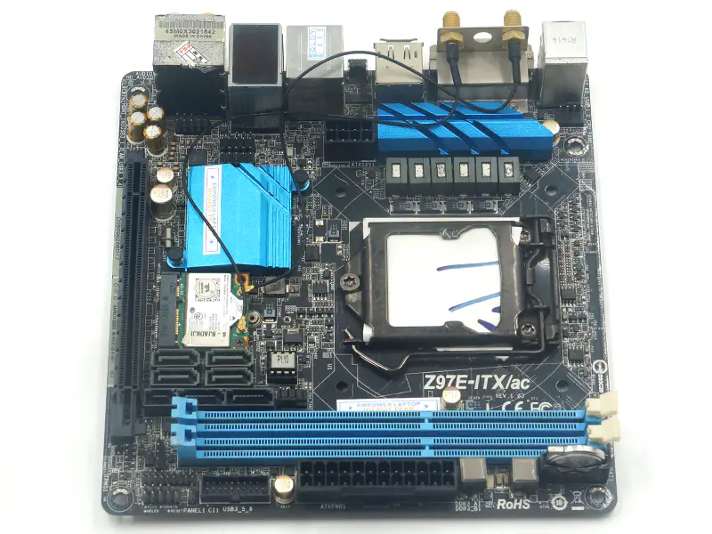 Asrock Z97E-ITX/AC emolevy Z97 LGA1150 mini-ITX