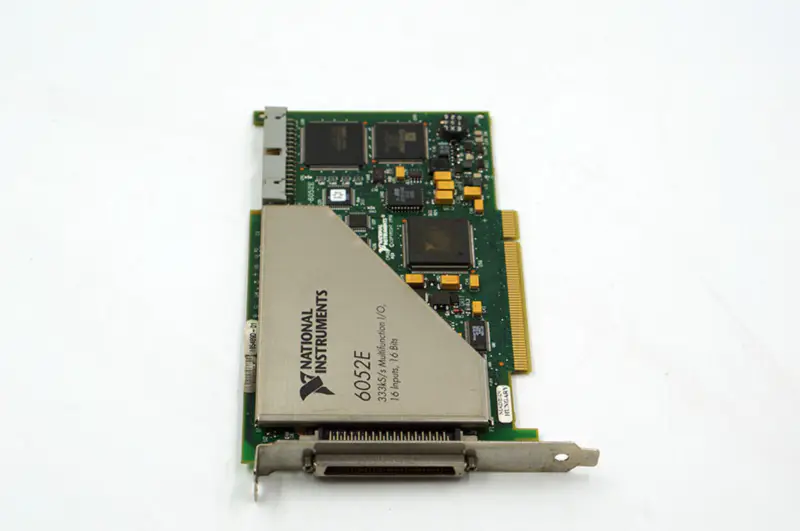 NI PCI-6052E DAQ-kortti