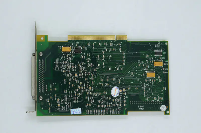 NI PCI-6052E DAQ-kortti