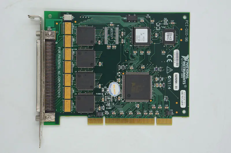 NI PCI-DIO-96 96-bittinen rinnakkainen digitaalinen I/O PCI-korttilevy
