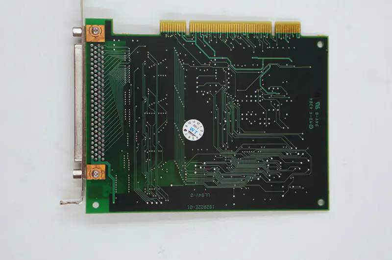 NI PCI-DIO-96 96-bittinen rinnakkainen digitaalinen I/O PCI-korttilevy